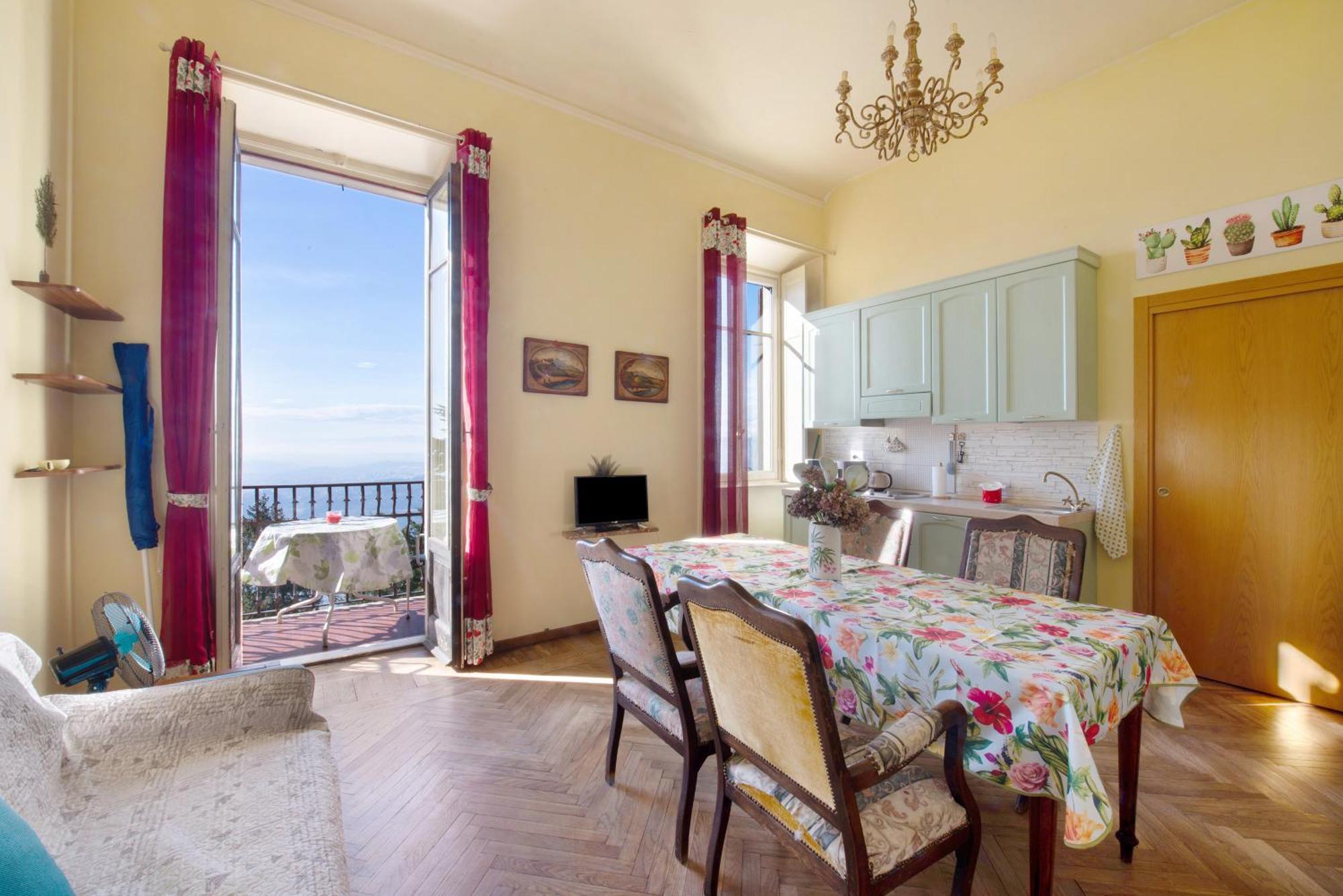 App Mughetto In Villa Marchello Brunate Exterior photo