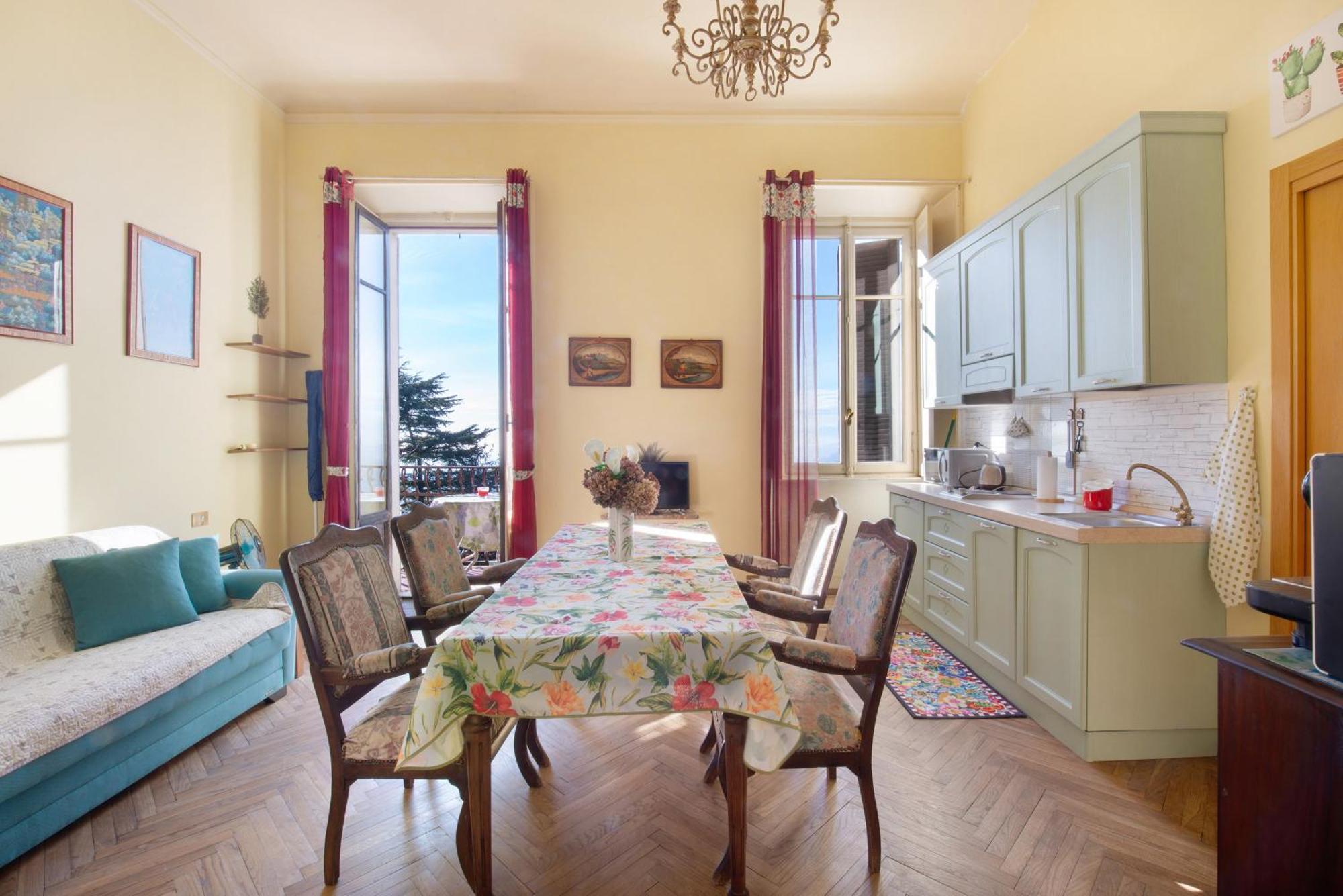 App Mughetto In Villa Marchello Brunate Exterior photo